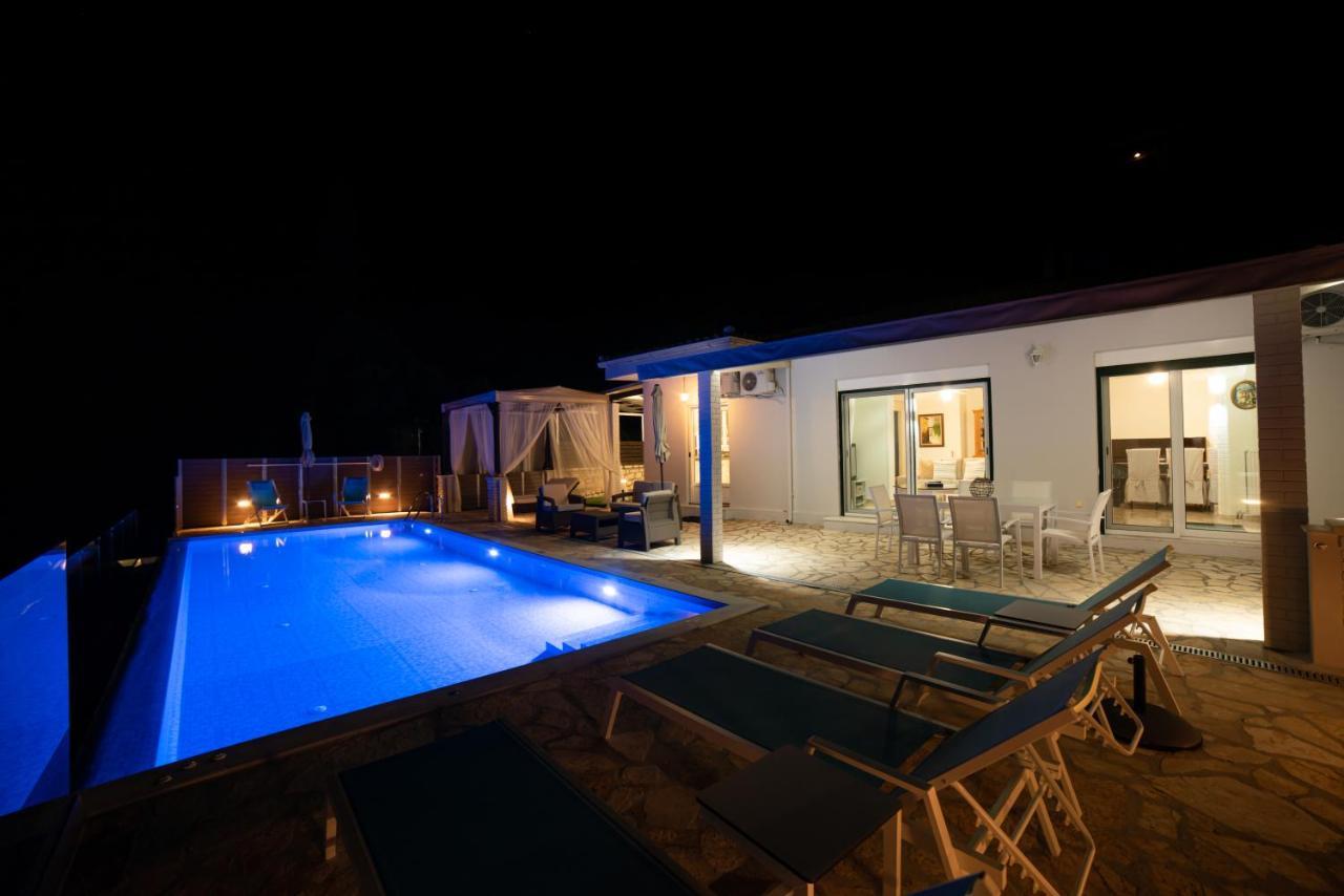 Villa Hera-The Infinity Blue Nisaki  Buitenkant foto